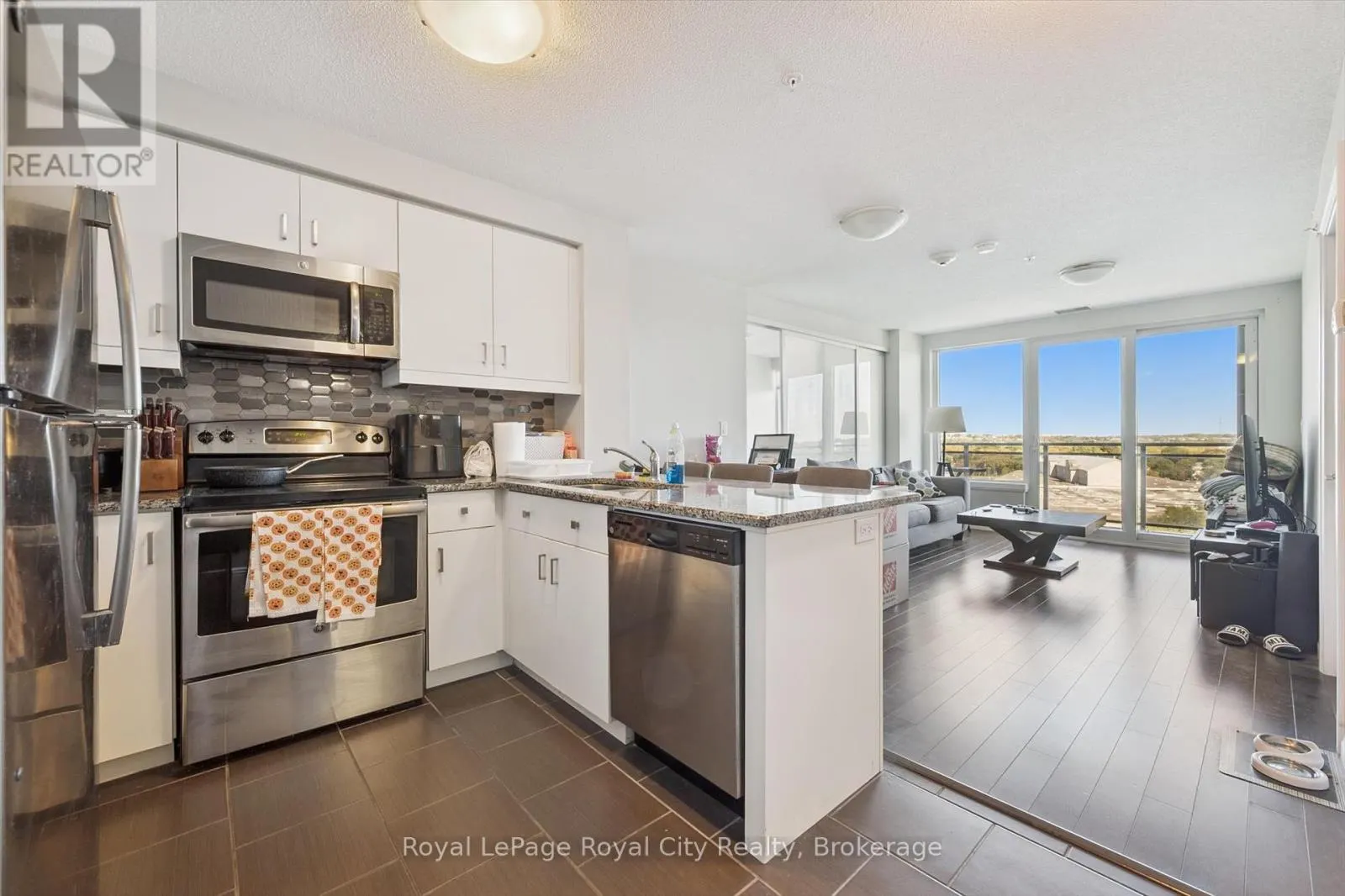 912 - 53 ARTHUR STREET S, #912