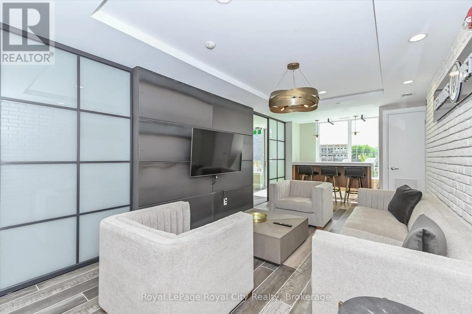 912 - 53 ARTHUR STREET S, #912