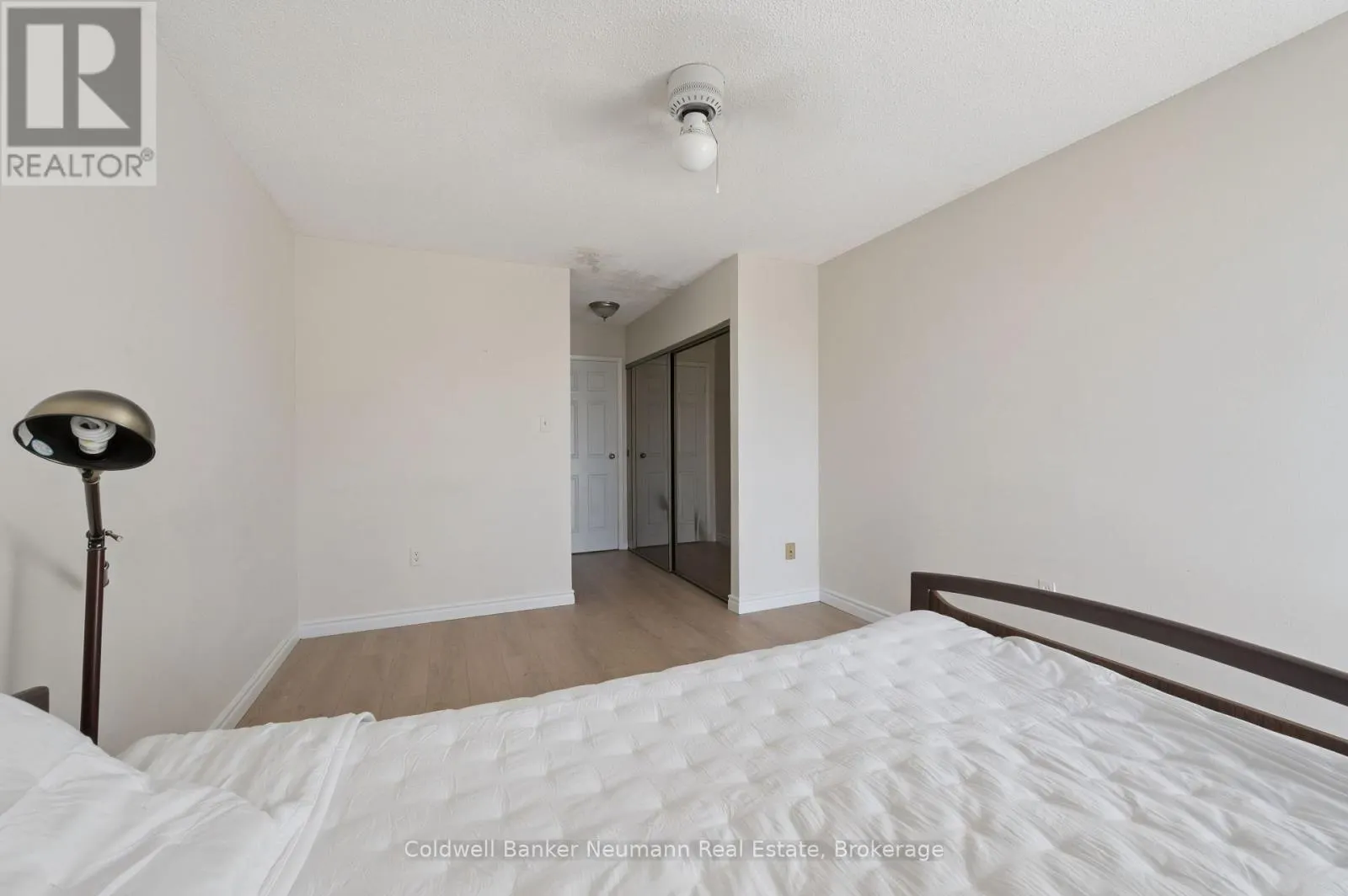 303 - 19 WOODLAWN ROAD E, #303