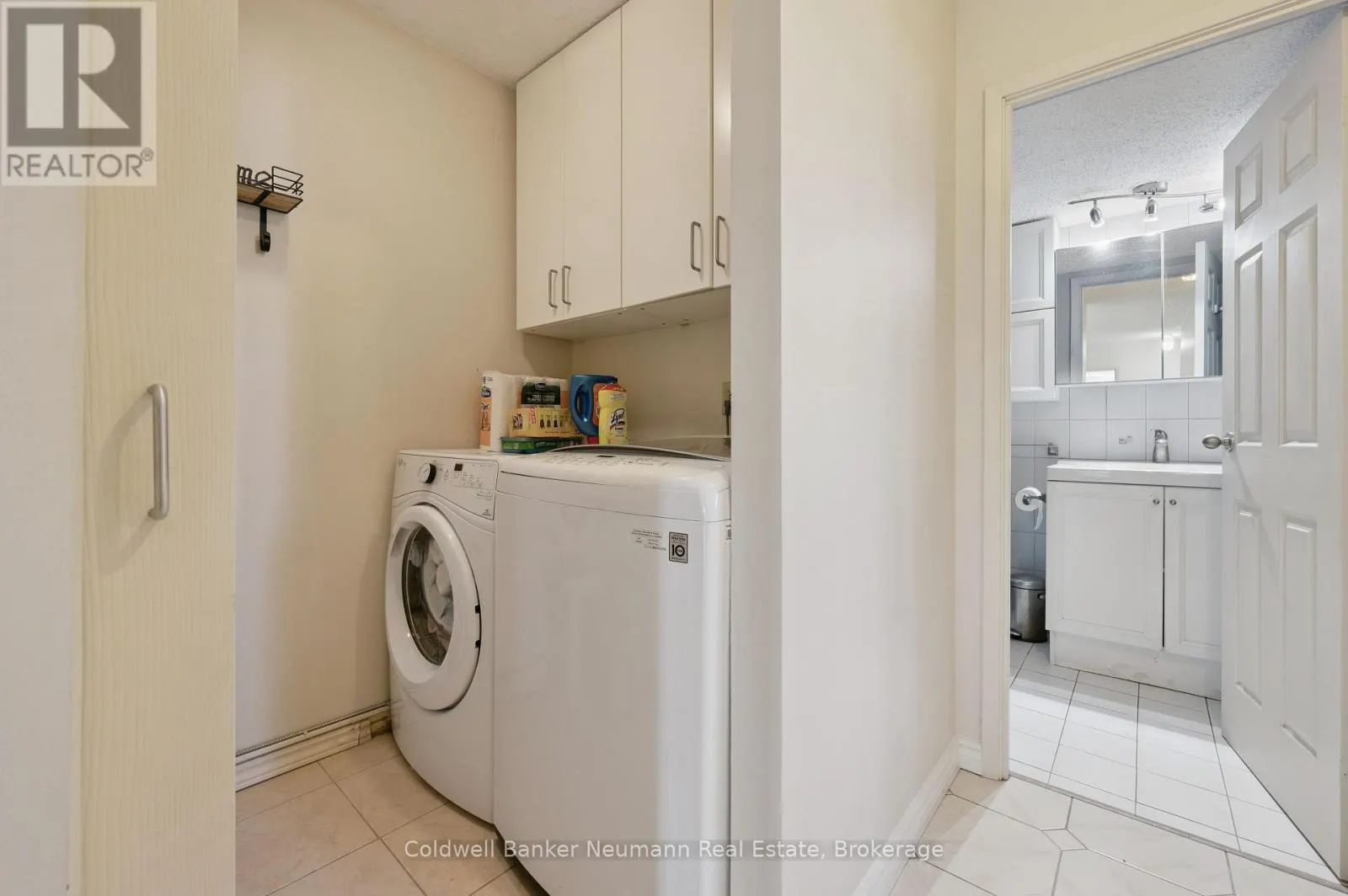 303 - 19 WOODLAWN ROAD E, #303