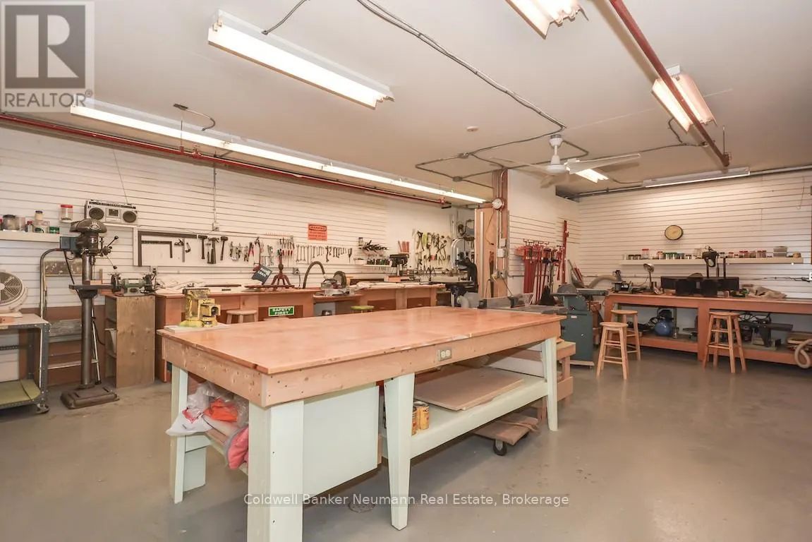 303 - 19 WOODLAWN ROAD E, #303