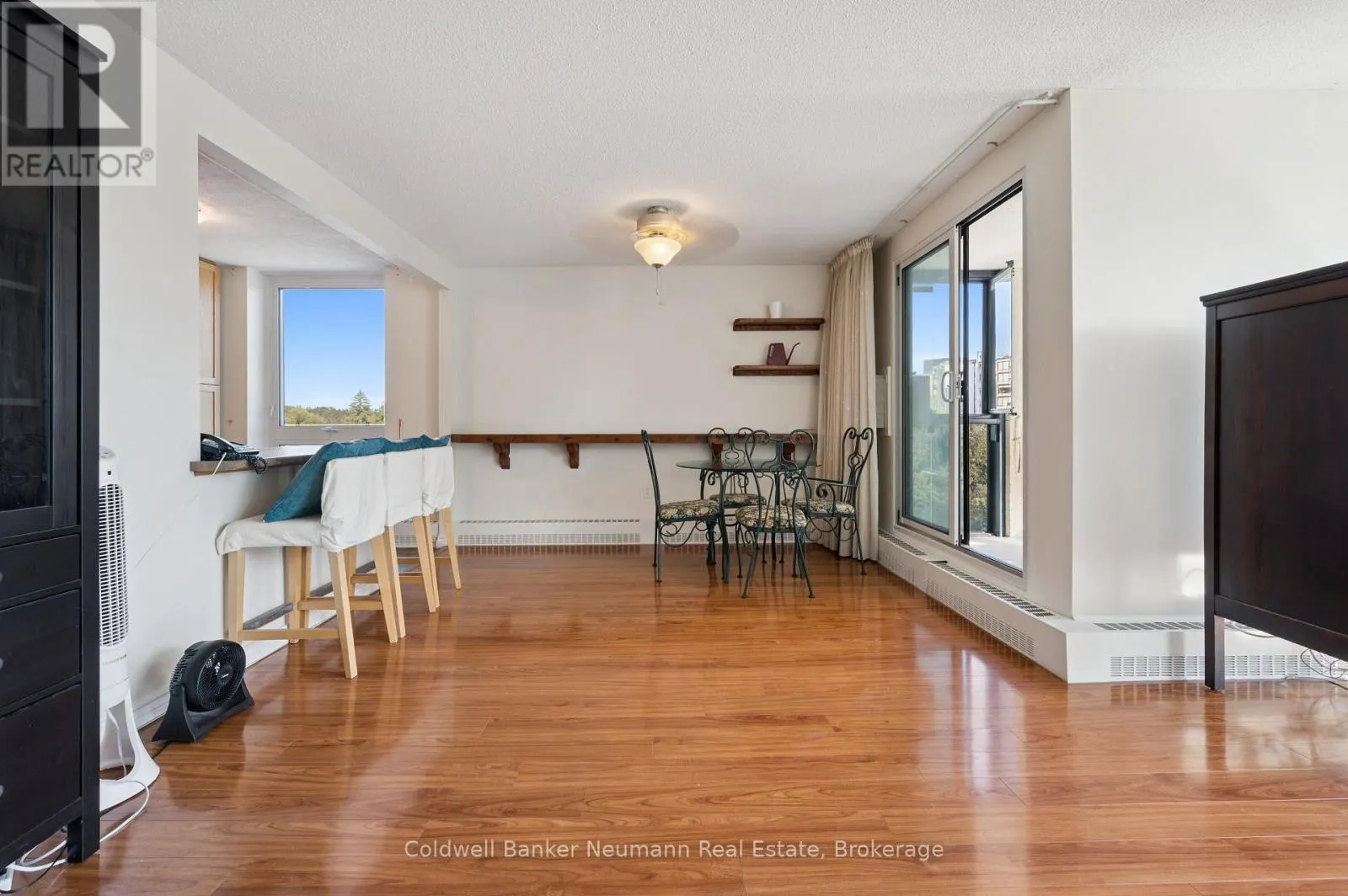 303 - 19 WOODLAWN ROAD E, #303