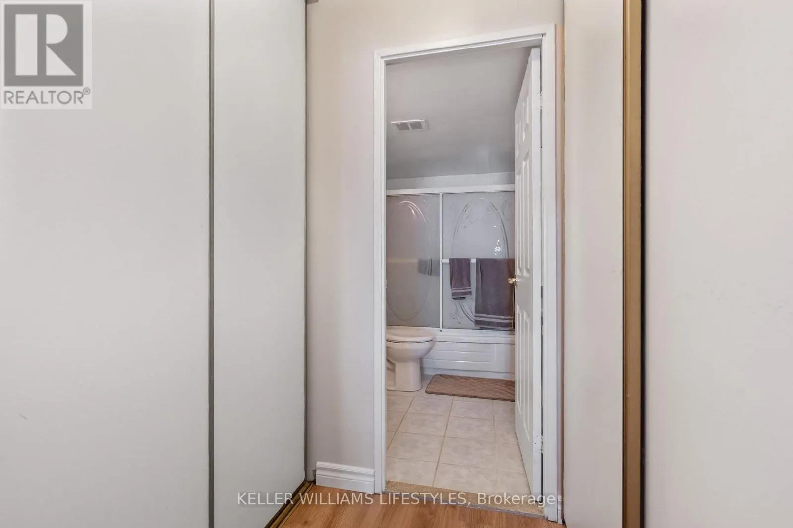 605 - 380 KING STREET, #605