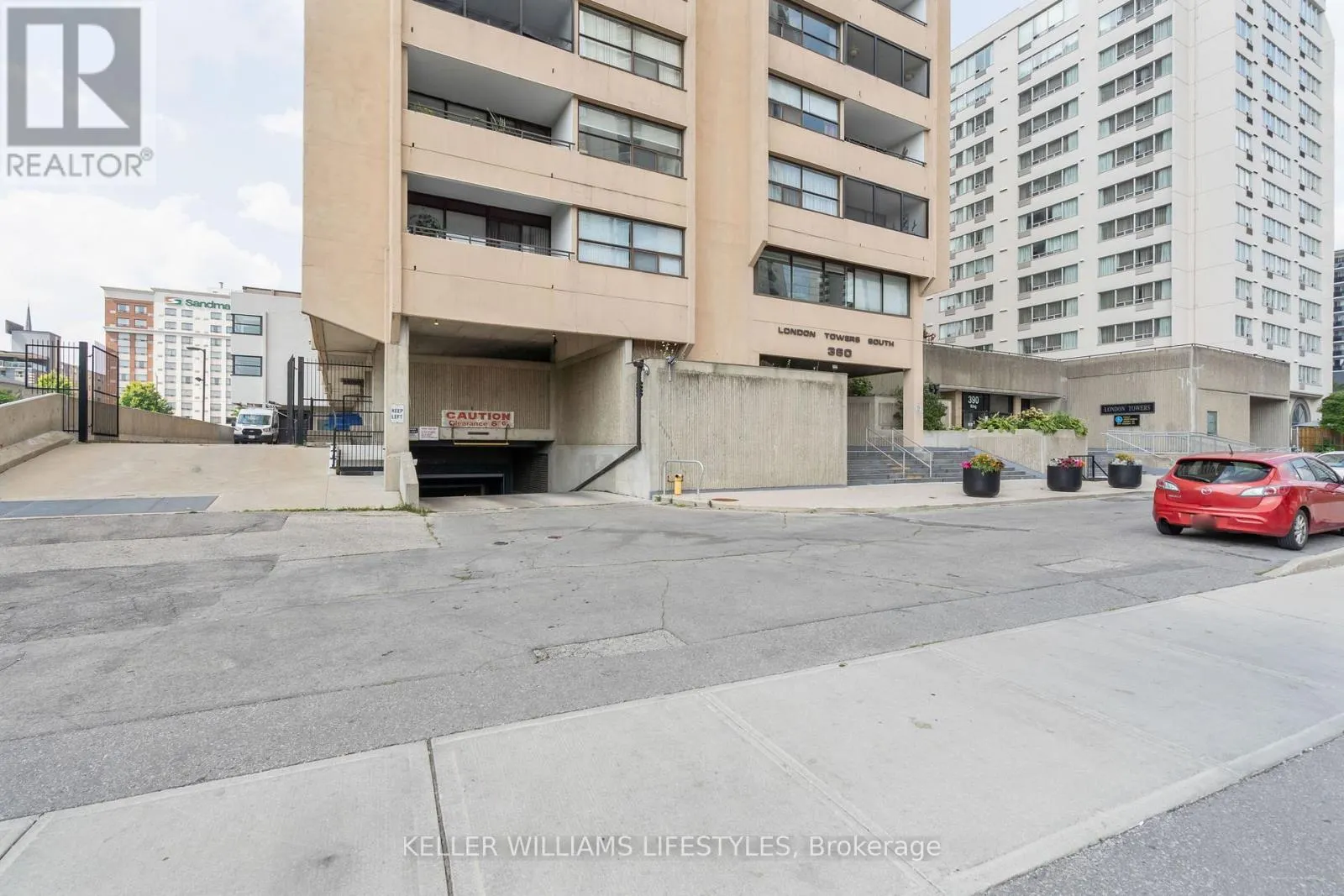 605 - 380 KING STREET, #605