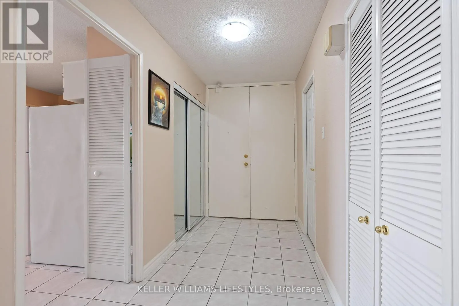 605 - 380 KING STREET, #605