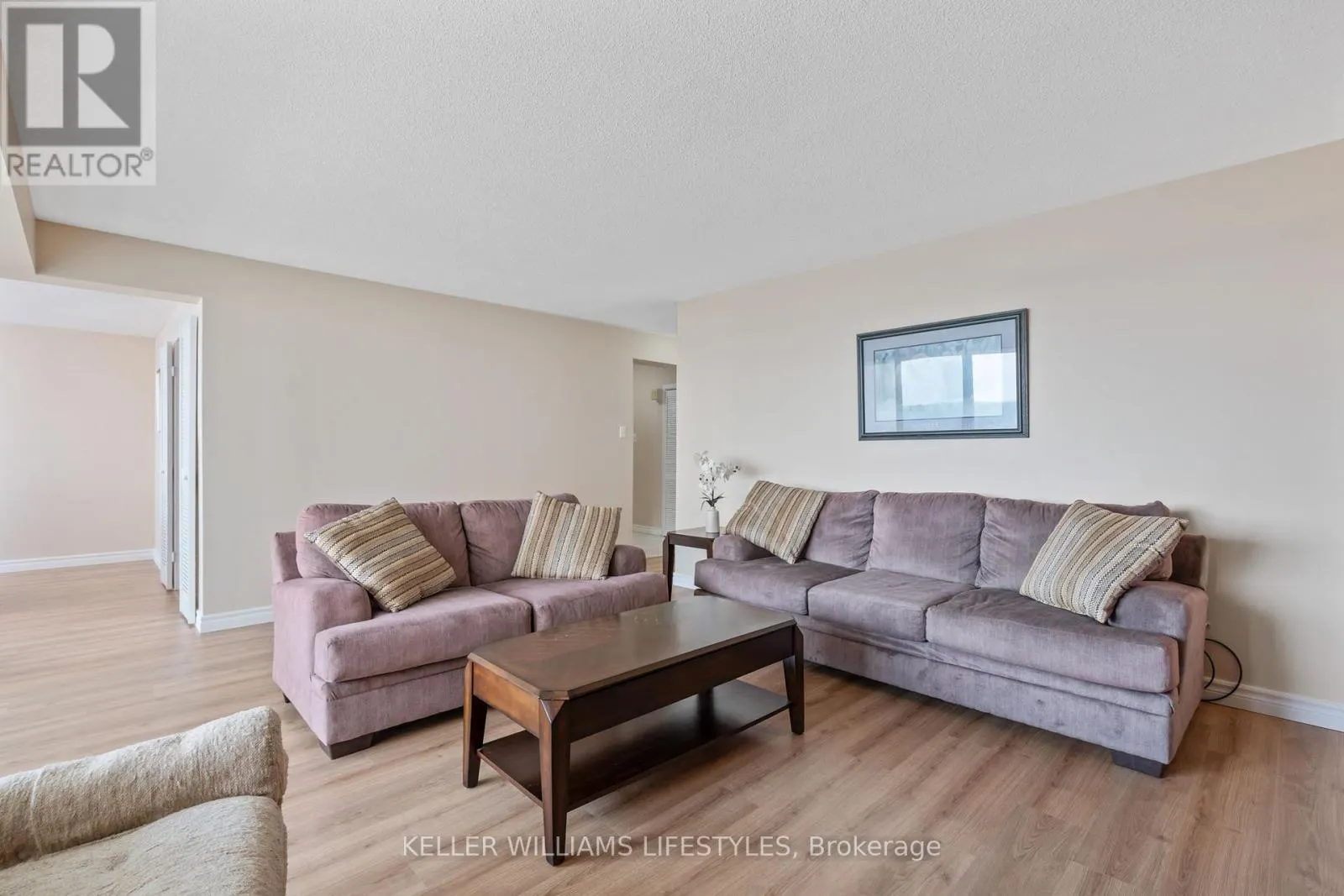 605 - 380 KING STREET, #605