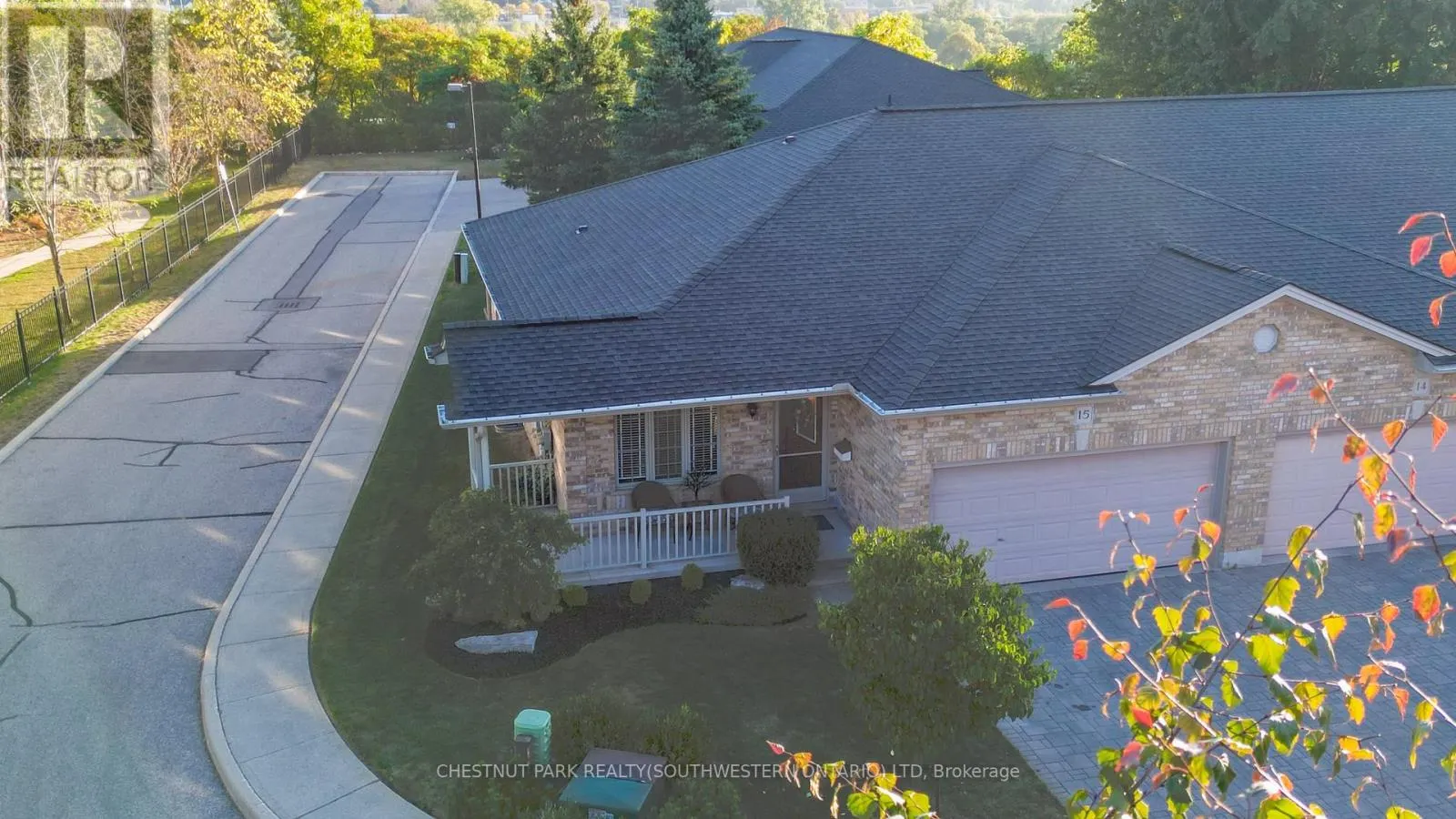 15 - 900 DOON VILLAGE ROAD