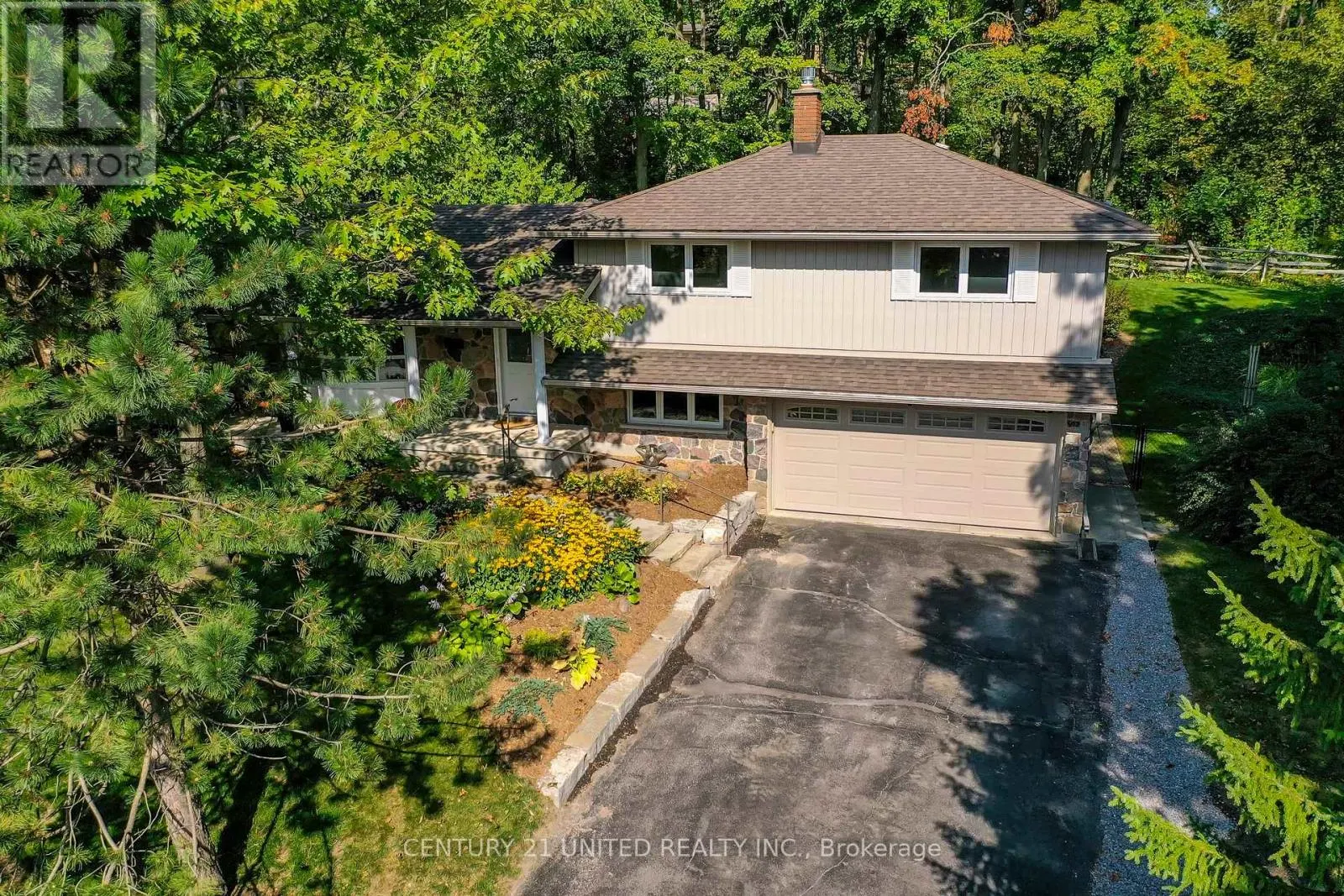 45 CRESTWOOD AVENUE