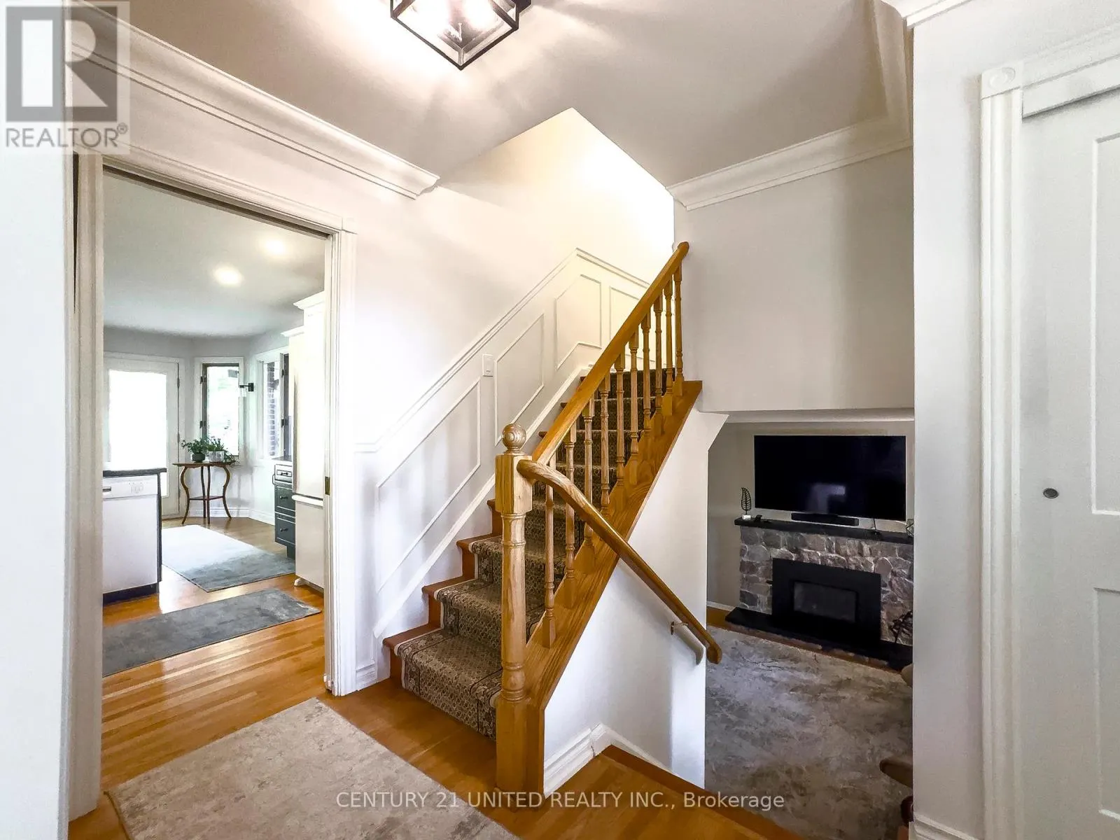 45 CRESTWOOD AVENUE