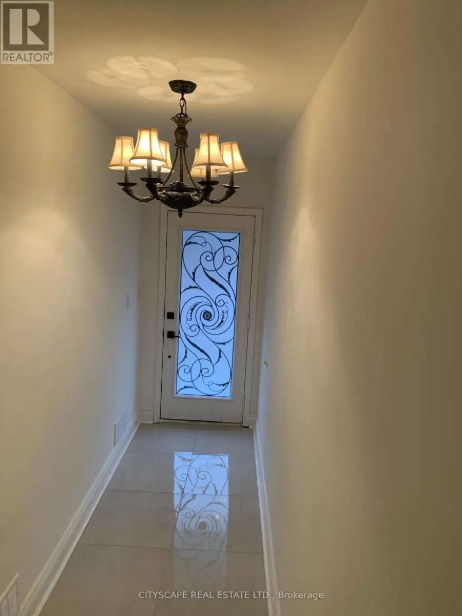 12 KINRADE AVENUE