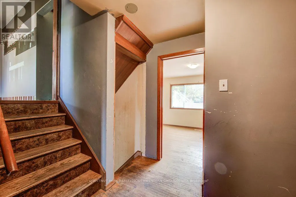 33 EVERGREEN CRESCENT