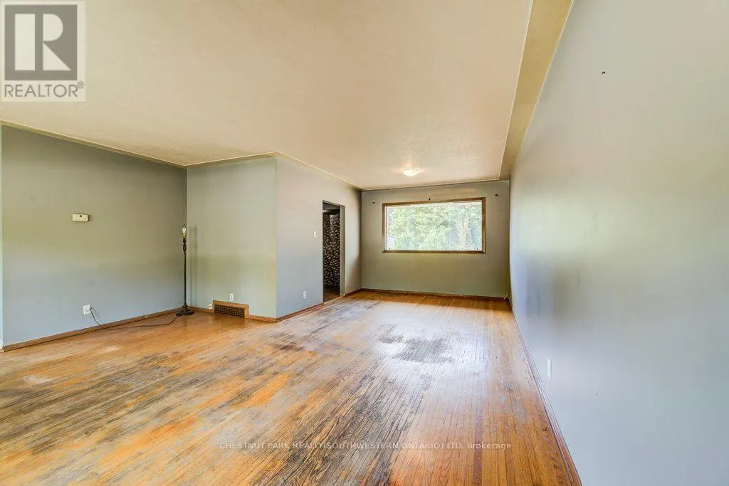 33 EVERGREEN CRESCENT