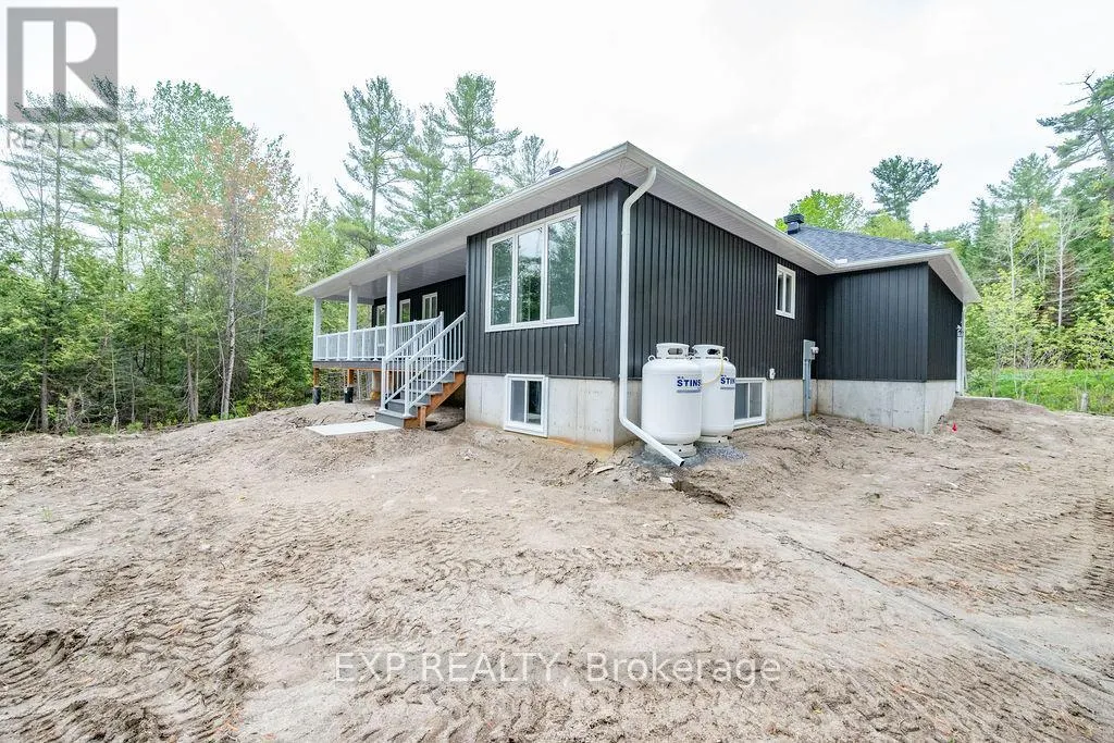 912 BURNSTOWN ROAD