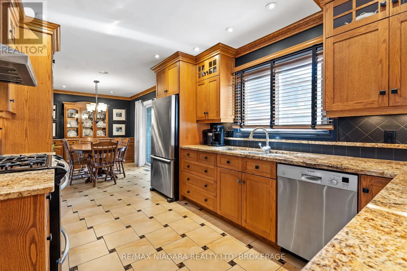28 THORNCREST ROAD