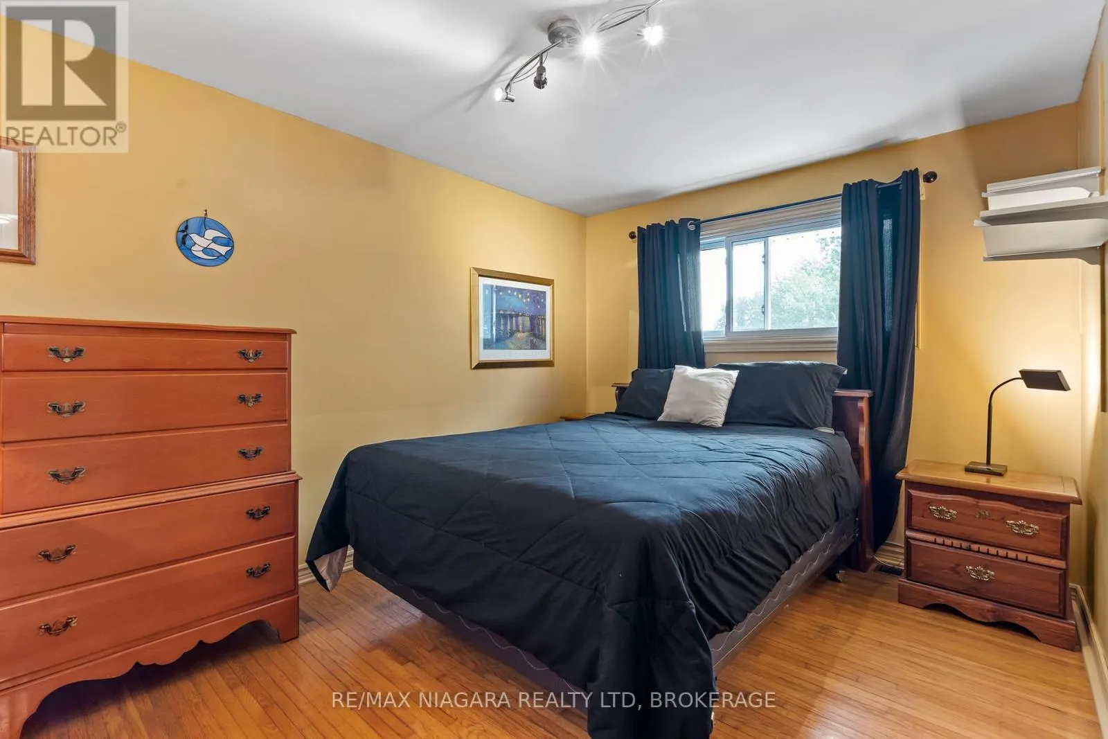 28 THORNCREST ROAD
