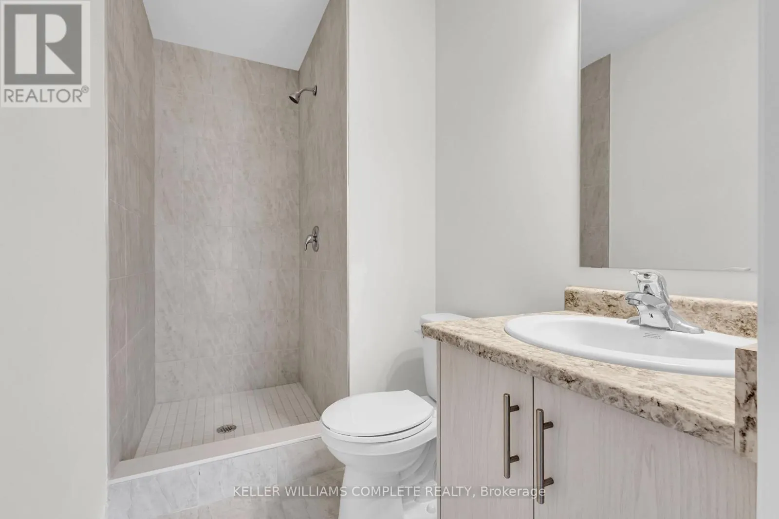 147 - 677 PARK ROAD N