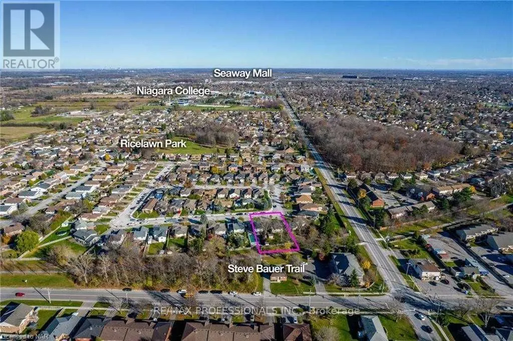 UPPER - 100 LARCHWOOD CIRCLE