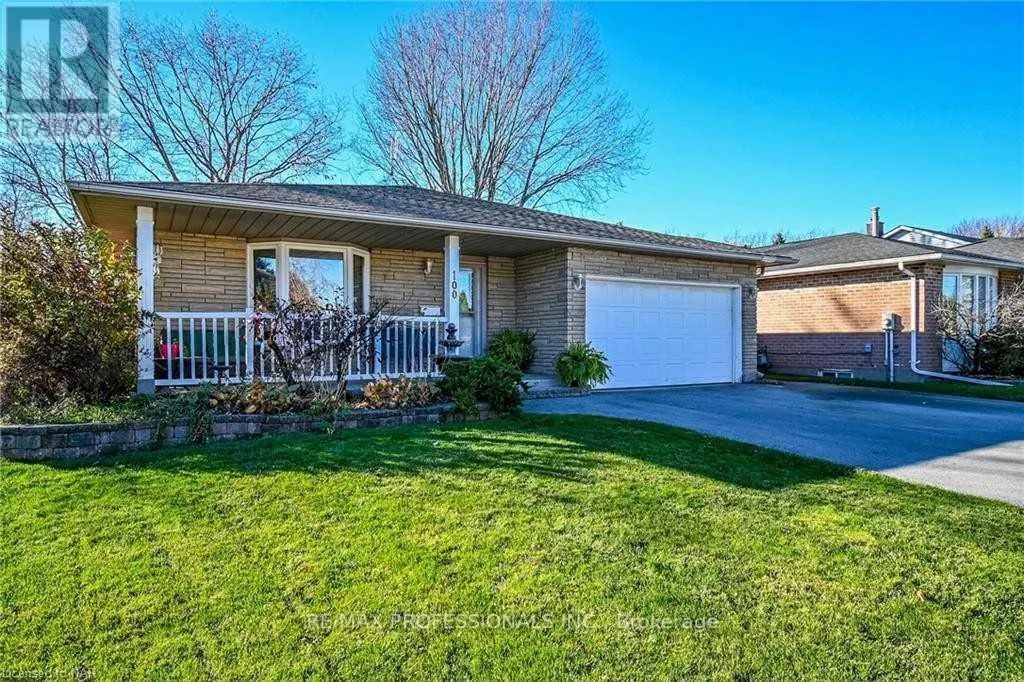 UPPER - 100 LARCHWOOD CIRCLE