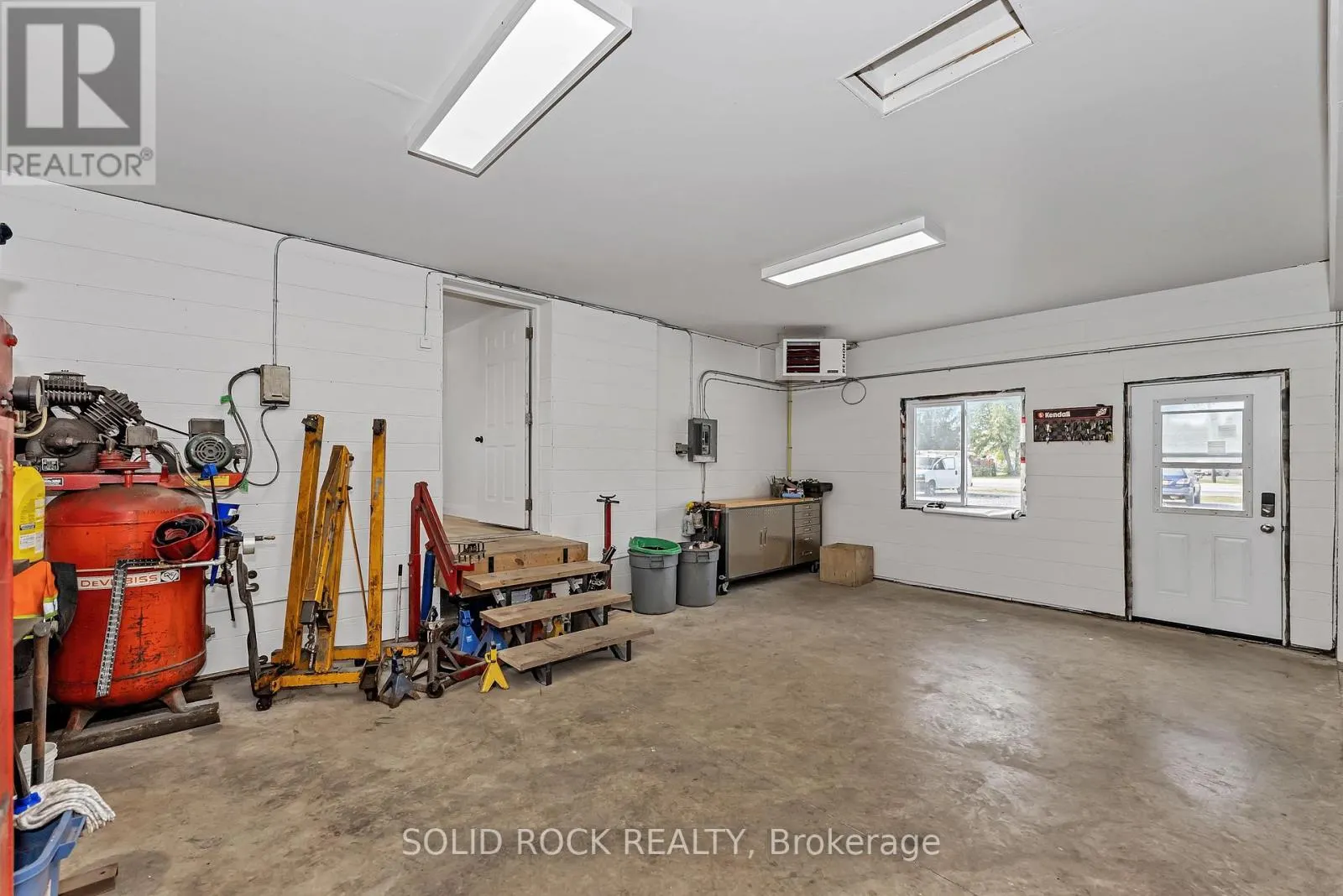 7631 STONE SCHOOL ROAD