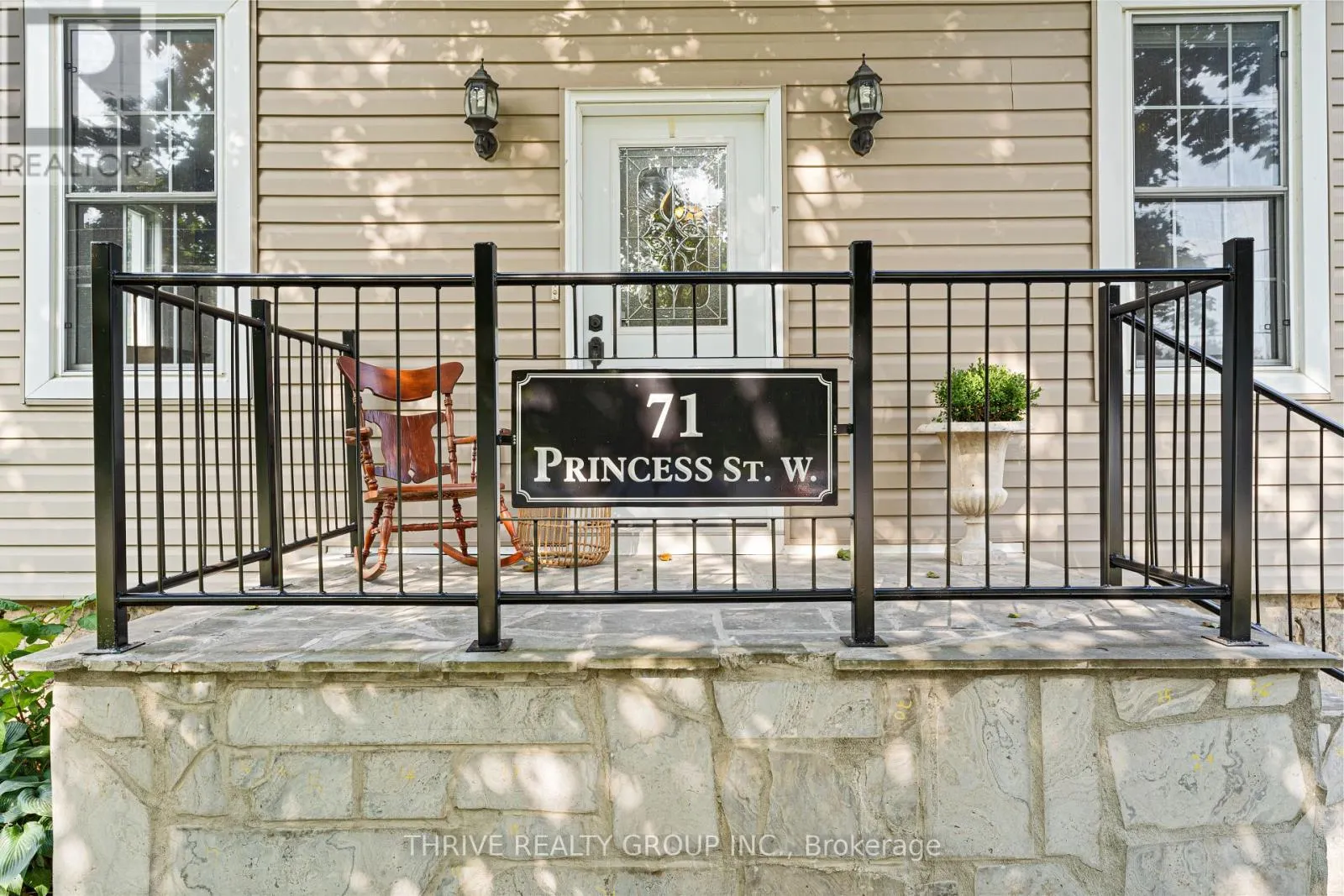 71 PRINCESS STREET W