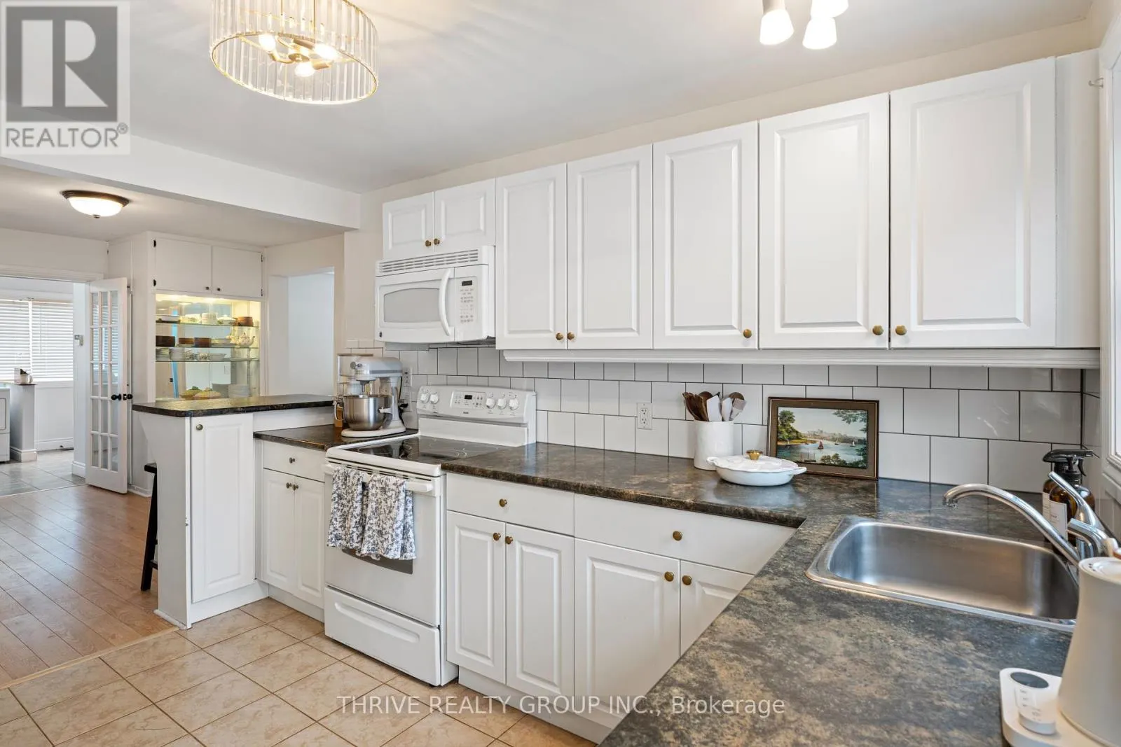 71 PRINCESS STREET W