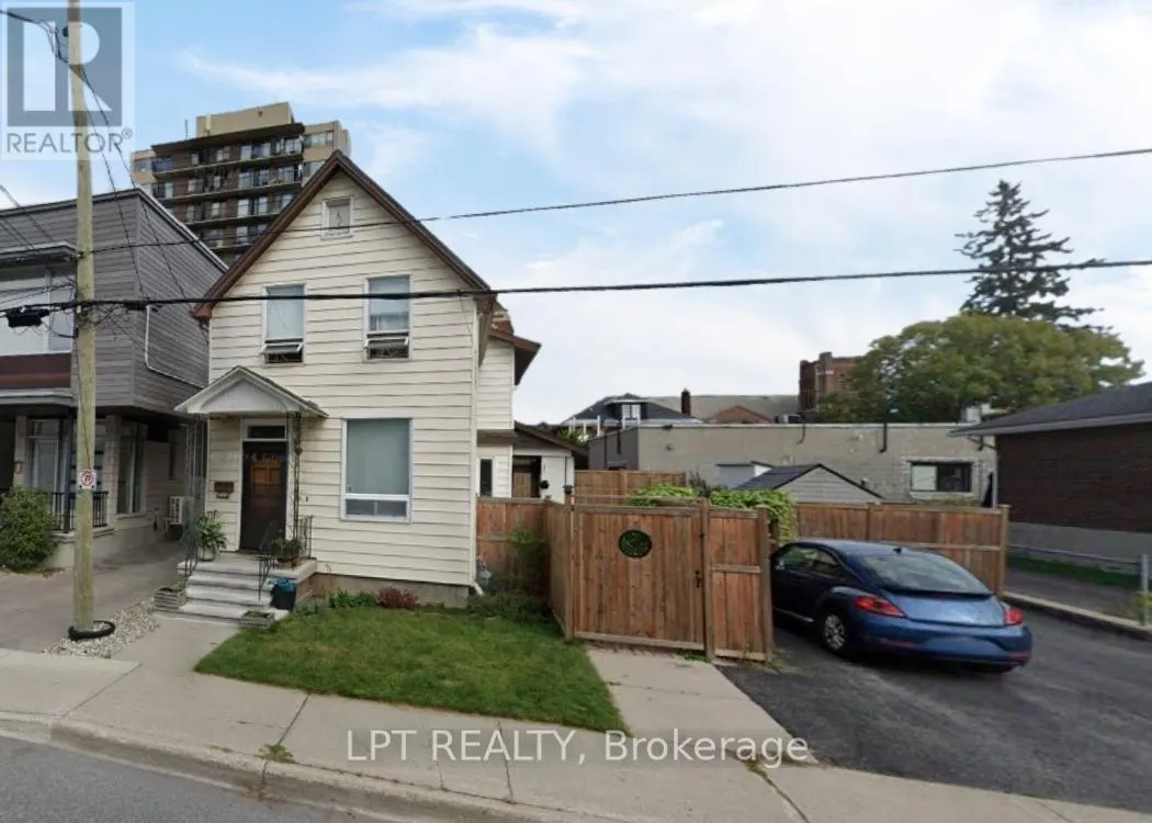 2 - 57 HAMILTON AVENUE N