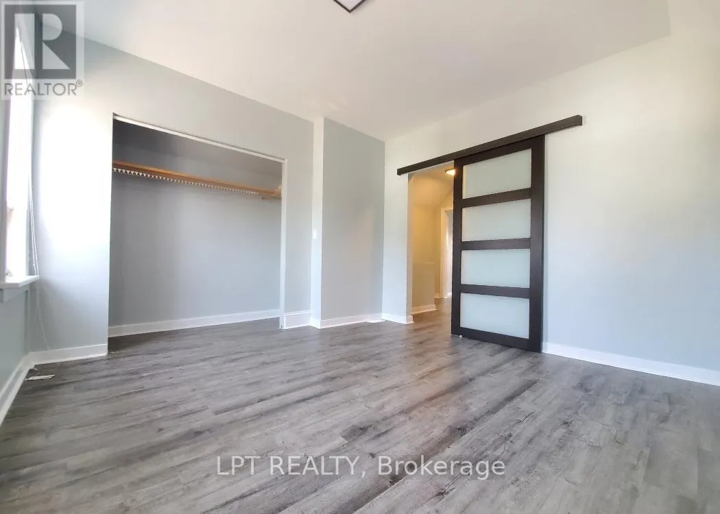 2 - 57 HAMILTON AVENUE N