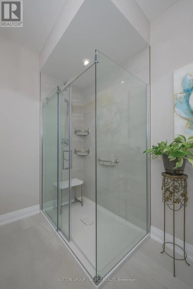 31 - 2290 TORREY PINES WAY, #31