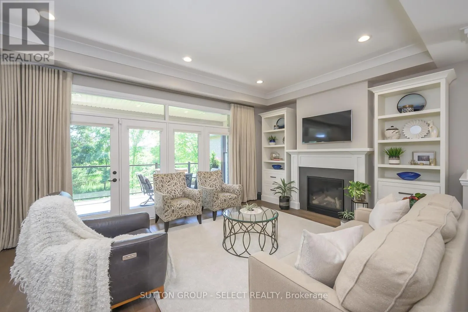 31 - 2290 TORREY PINES WAY, #31
