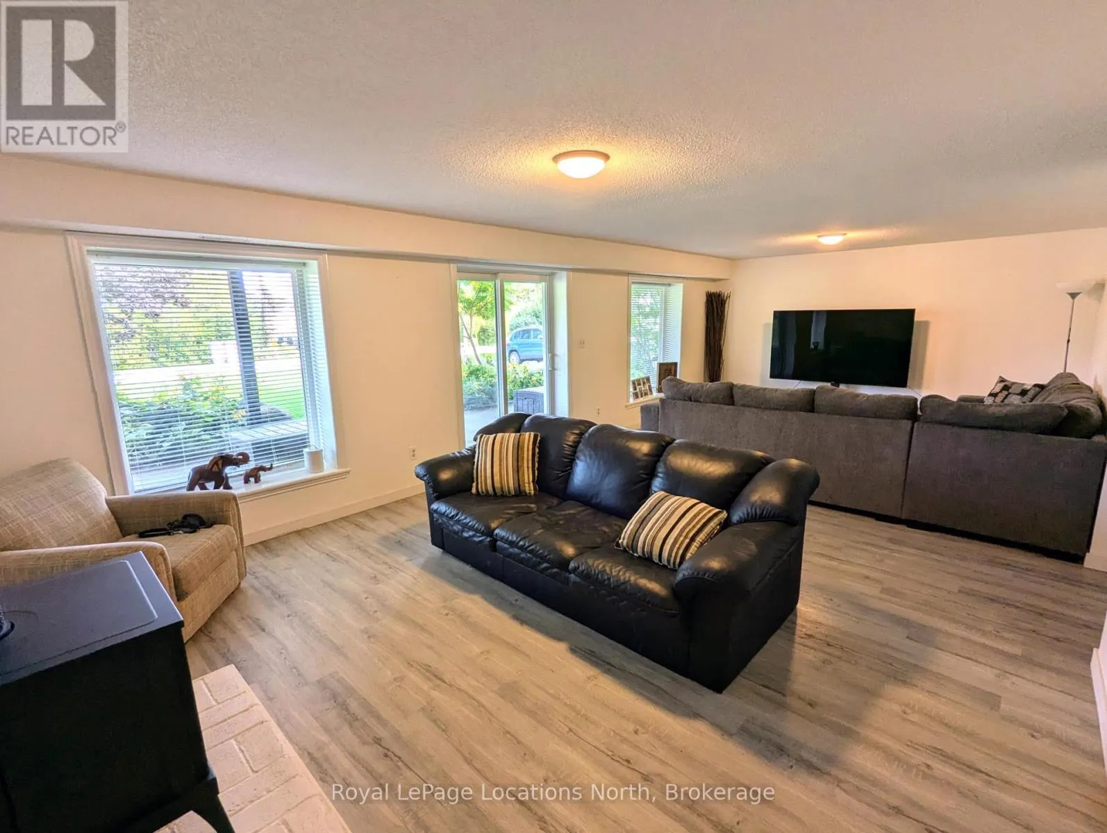 306 LAKESHORE ROAD N