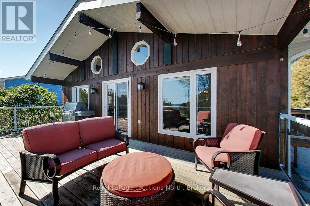 306 LAKESHORE ROAD N