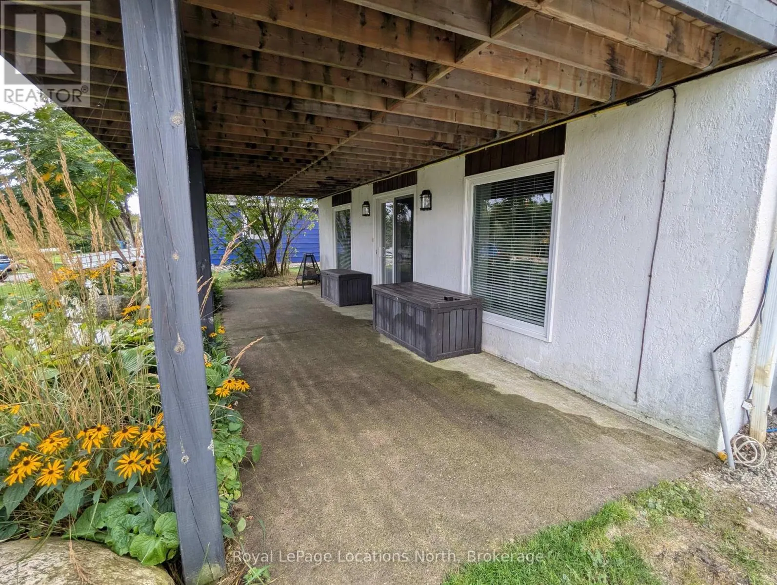 306 LAKESHORE ROAD N