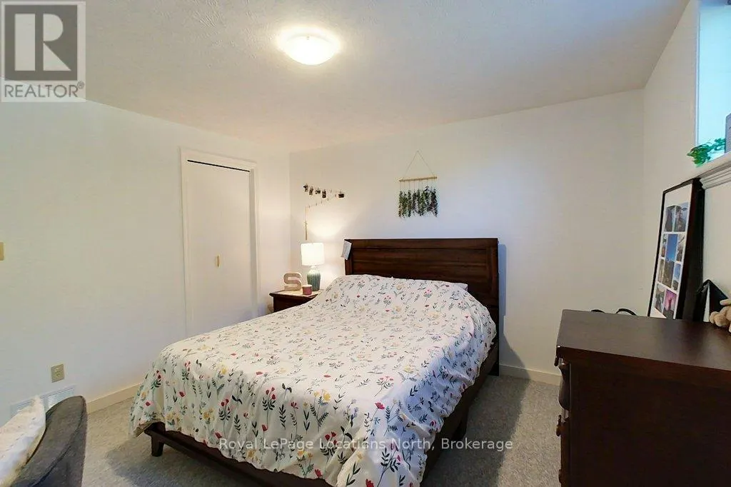 306 LAKESHORE ROAD N
