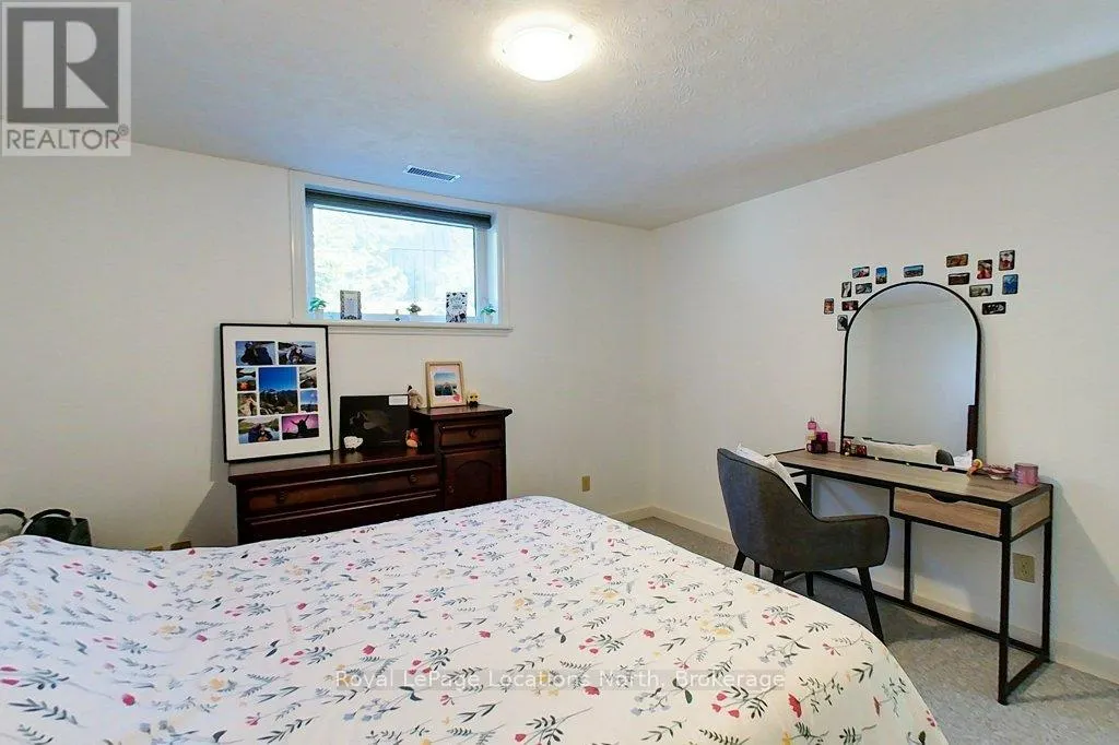 306 LAKESHORE ROAD N