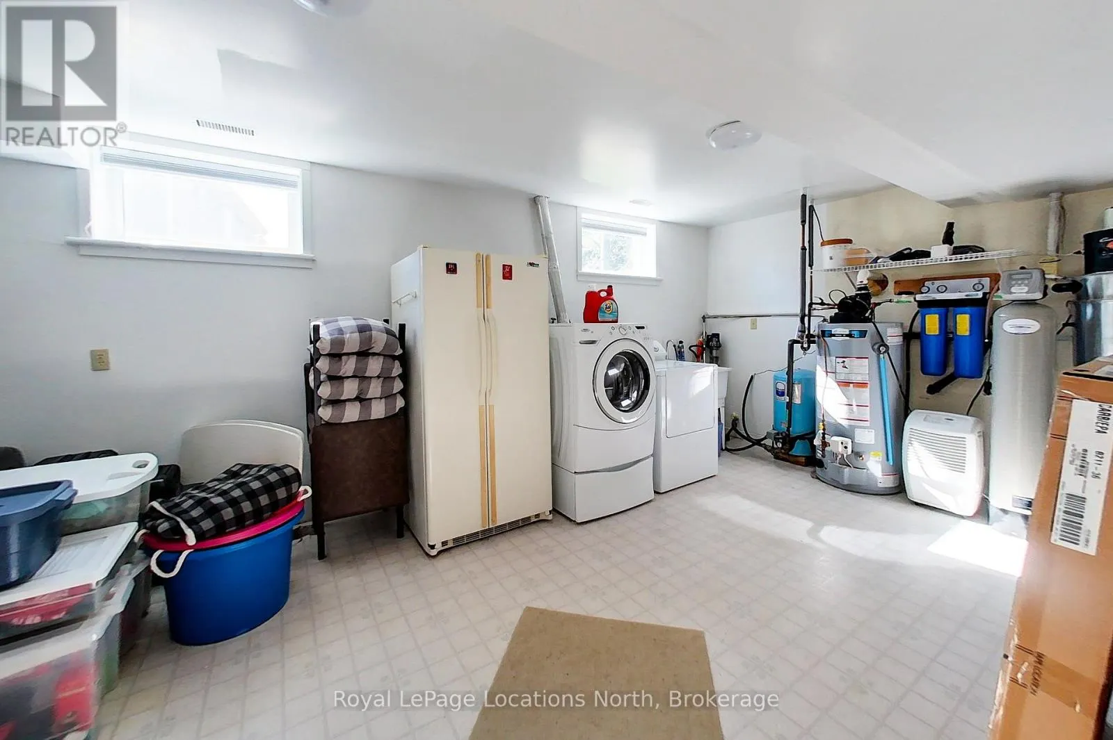 306 LAKESHORE ROAD N