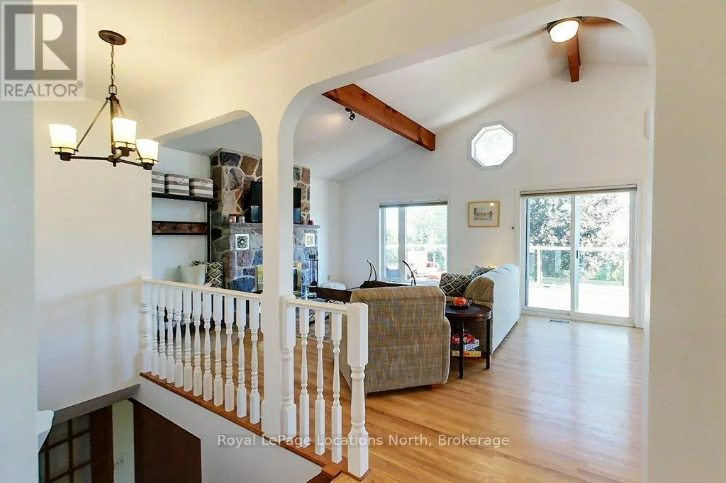 306 LAKESHORE ROAD N