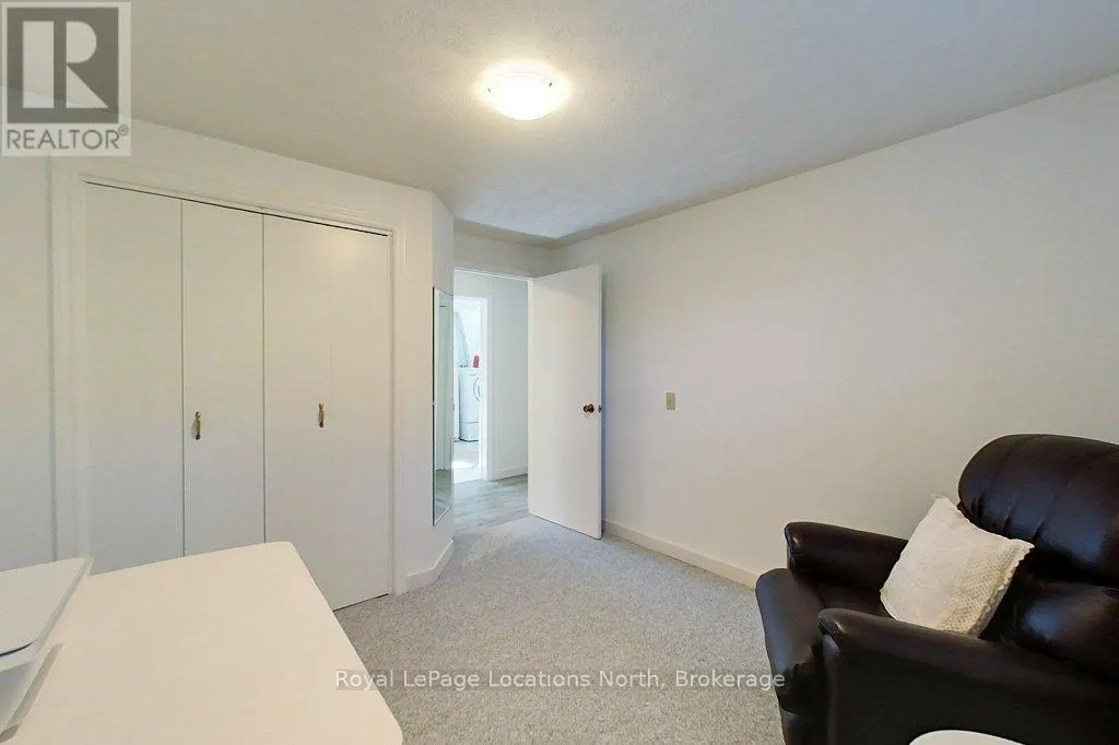 306 LAKESHORE ROAD N
