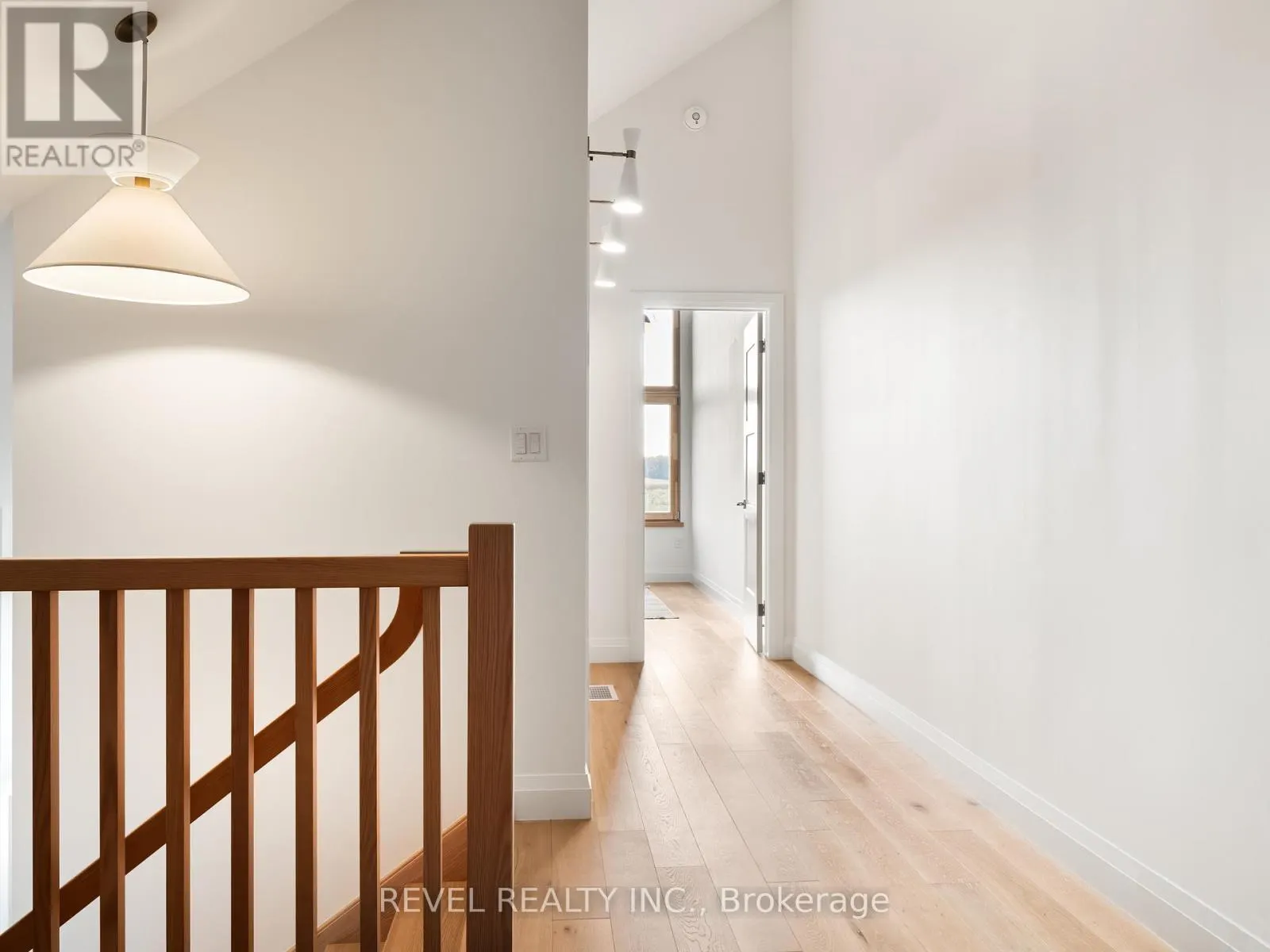 98 ELGIN STREET
