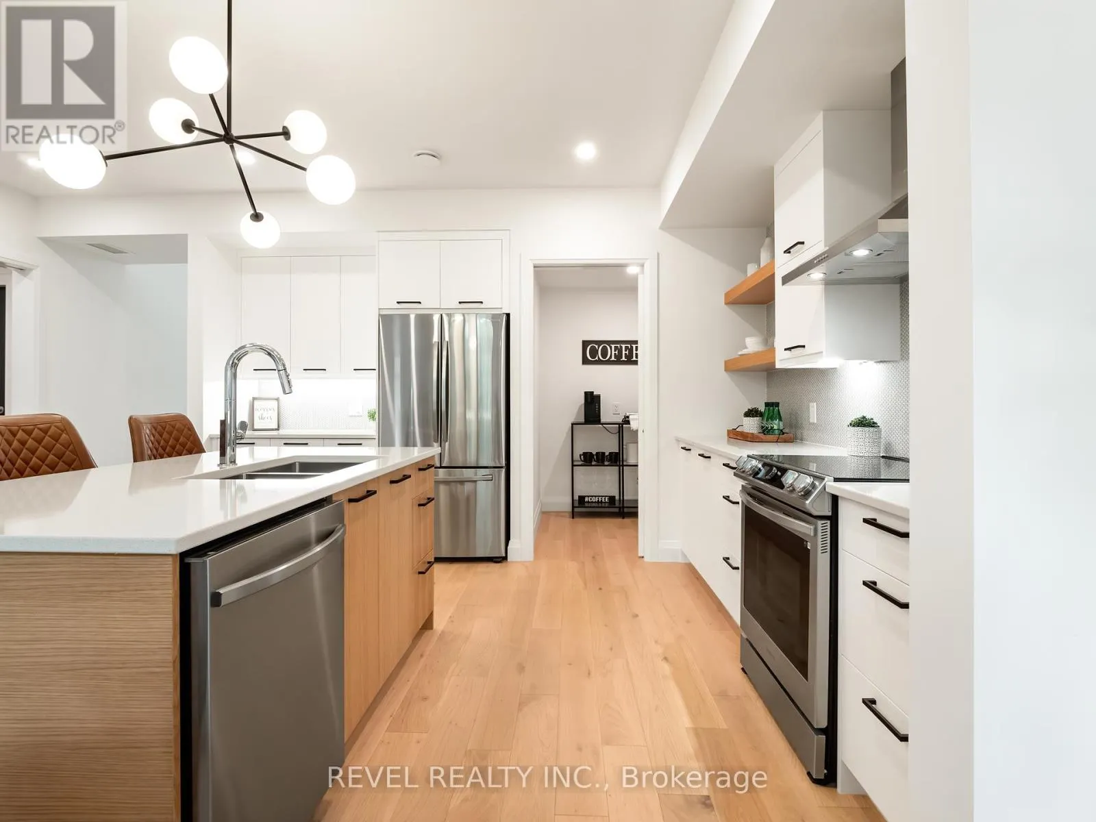98 ELGIN STREET