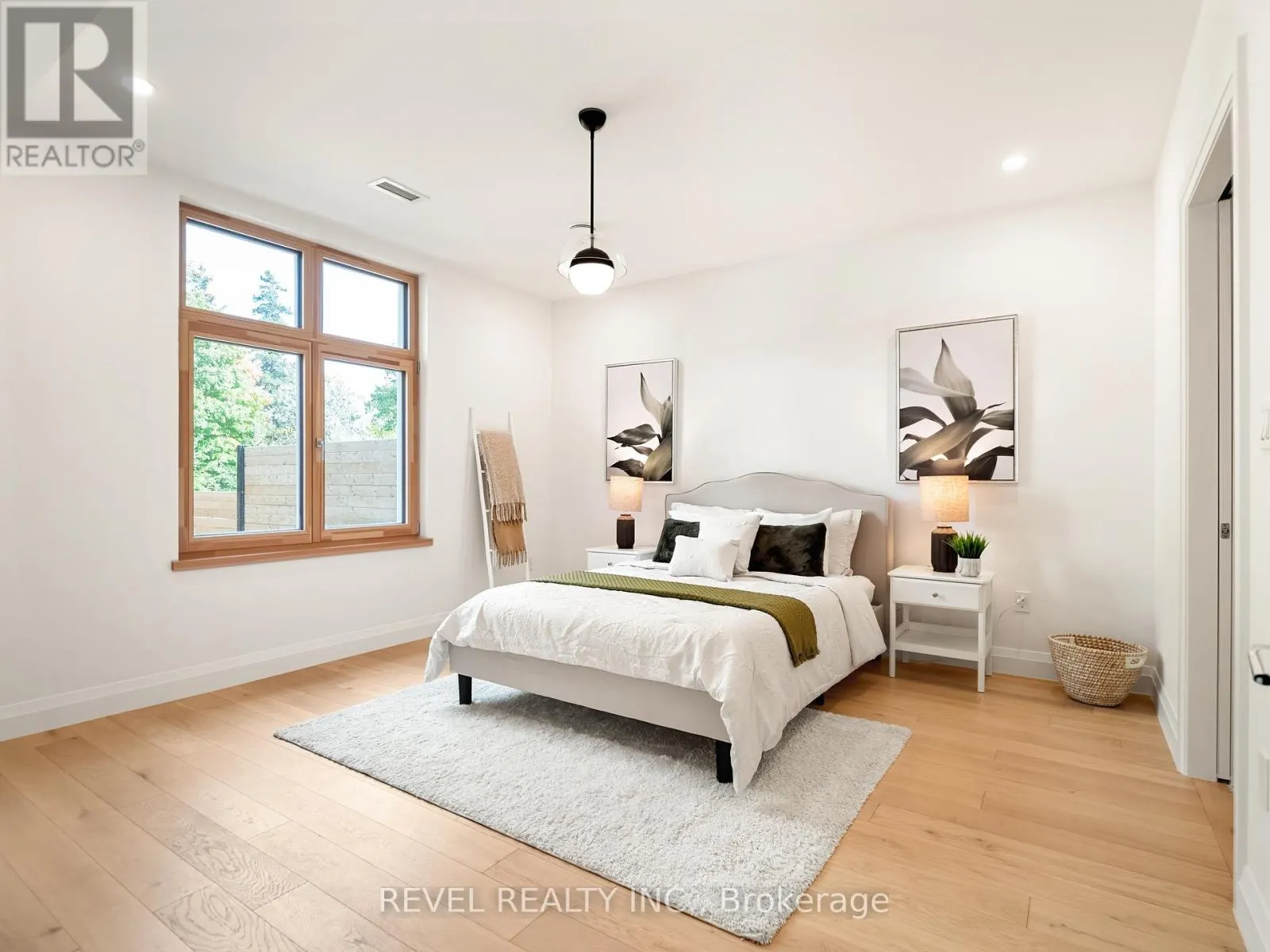 98 ELGIN STREET