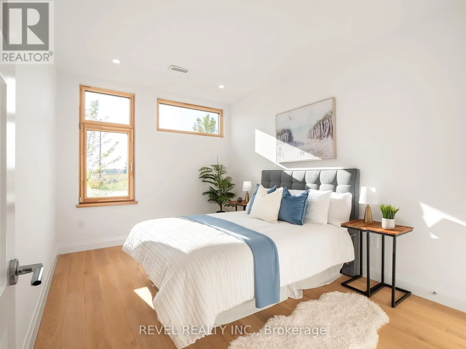 98 ELGIN STREET