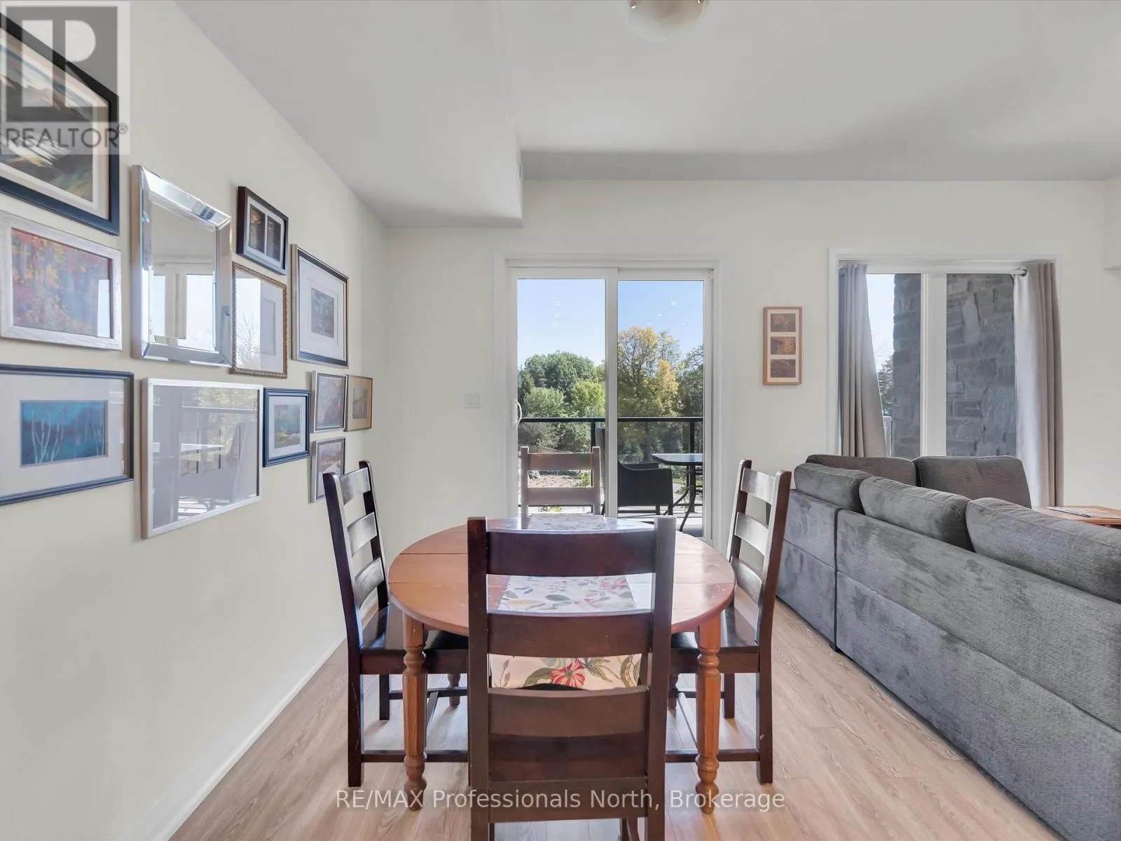 212 - 245 CRESCENT BAY LANE, #212