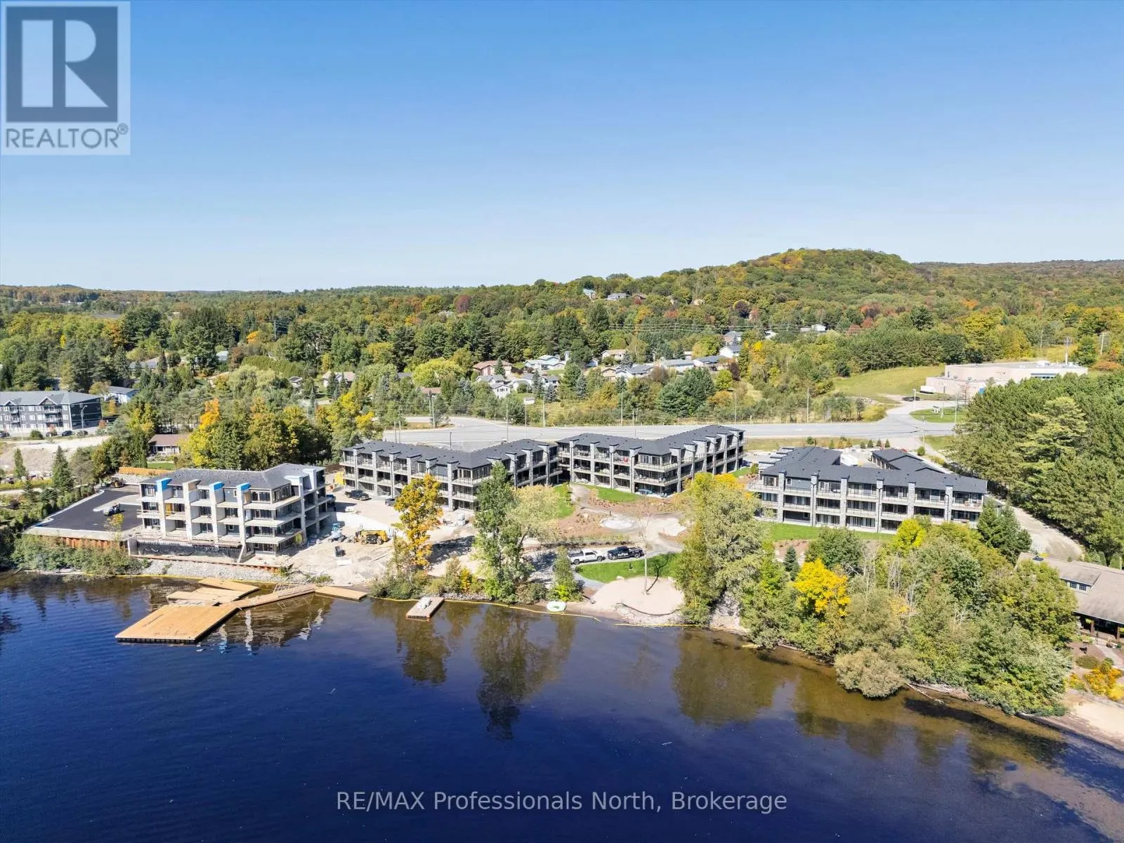 212 - 245 CRESCENT BAY LANE, #212