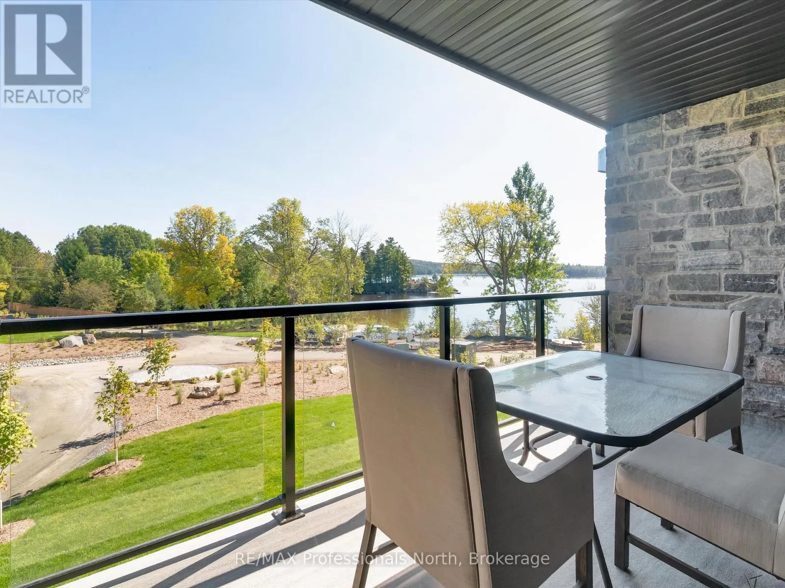 212 - 245 CRESCENT BAY LANE, #212
