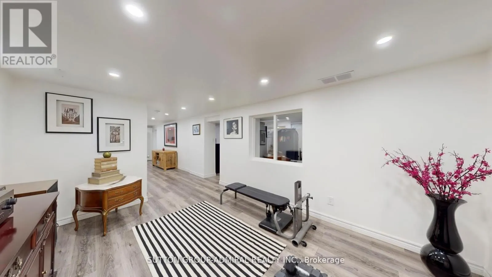 9767 NIAGARA RIVER PARKWAY