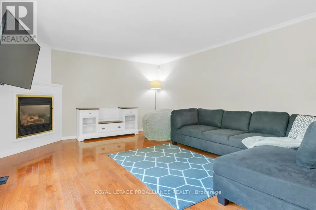 35 LORAINE AVENUE
