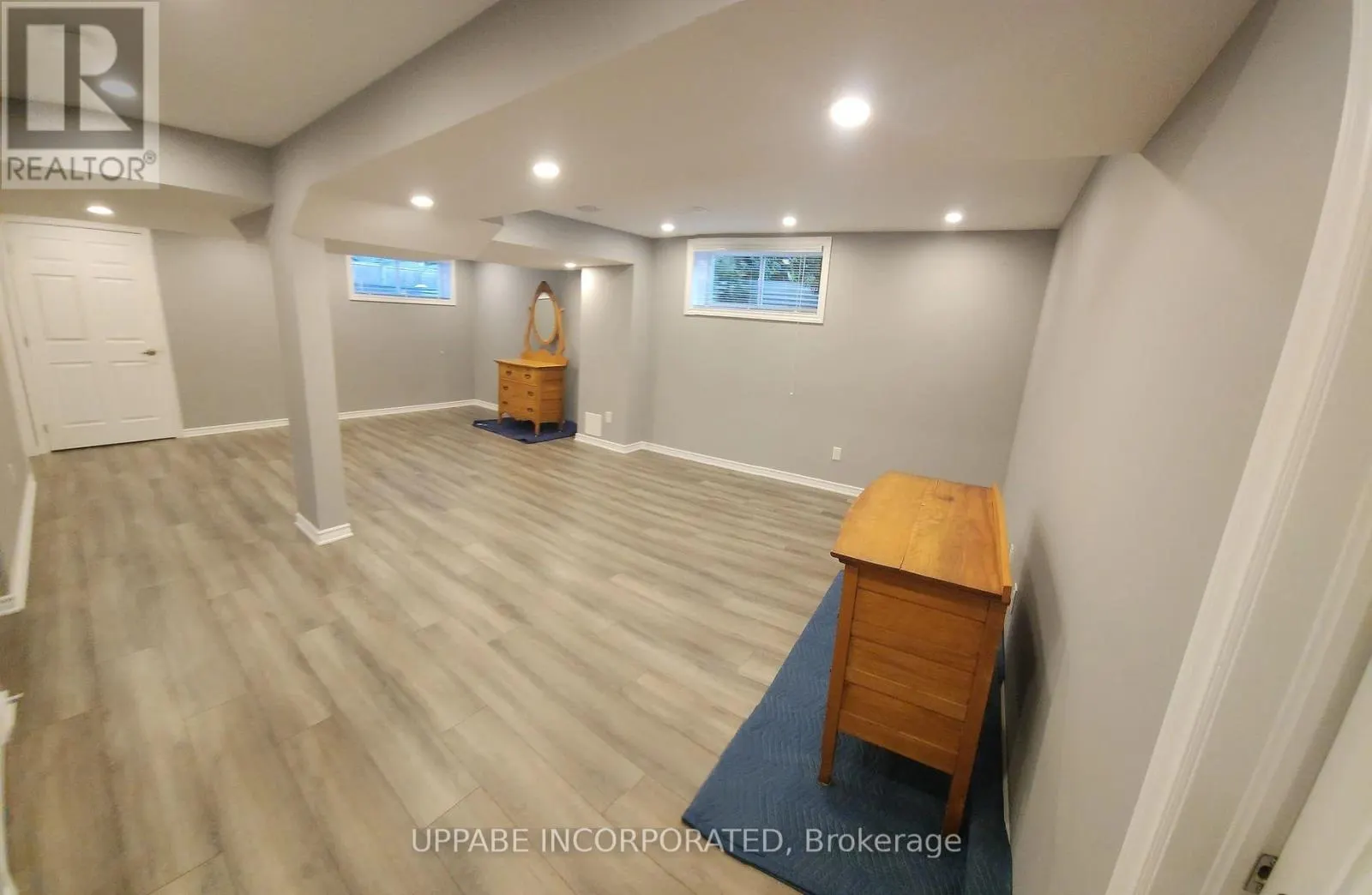 49 BAYWOOD DRIVE
