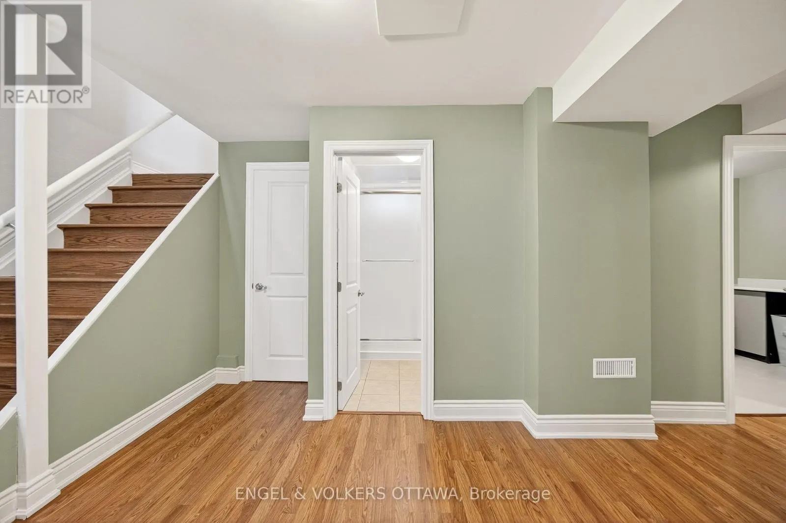 1291 NOTTING HILL AVENUE