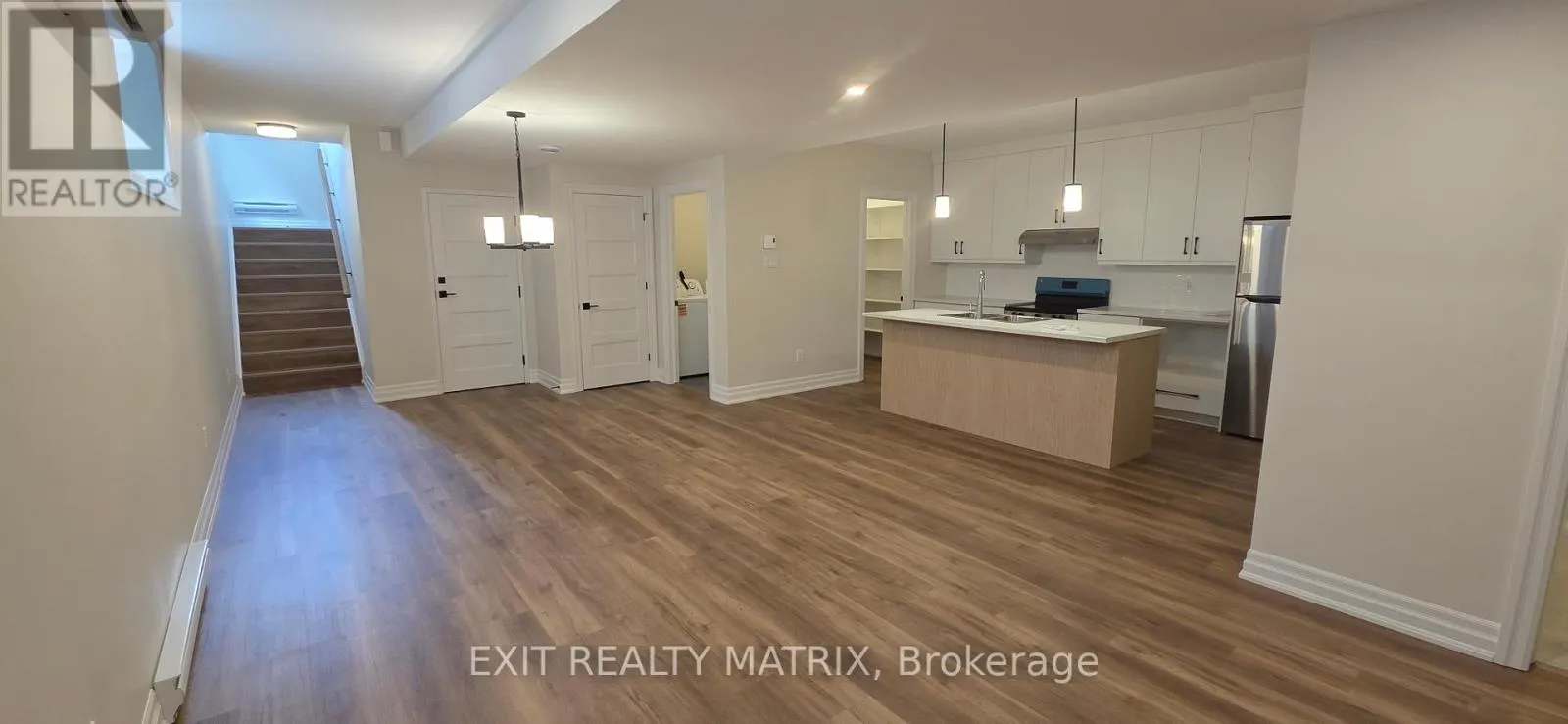 A - 542 REGINA STREET