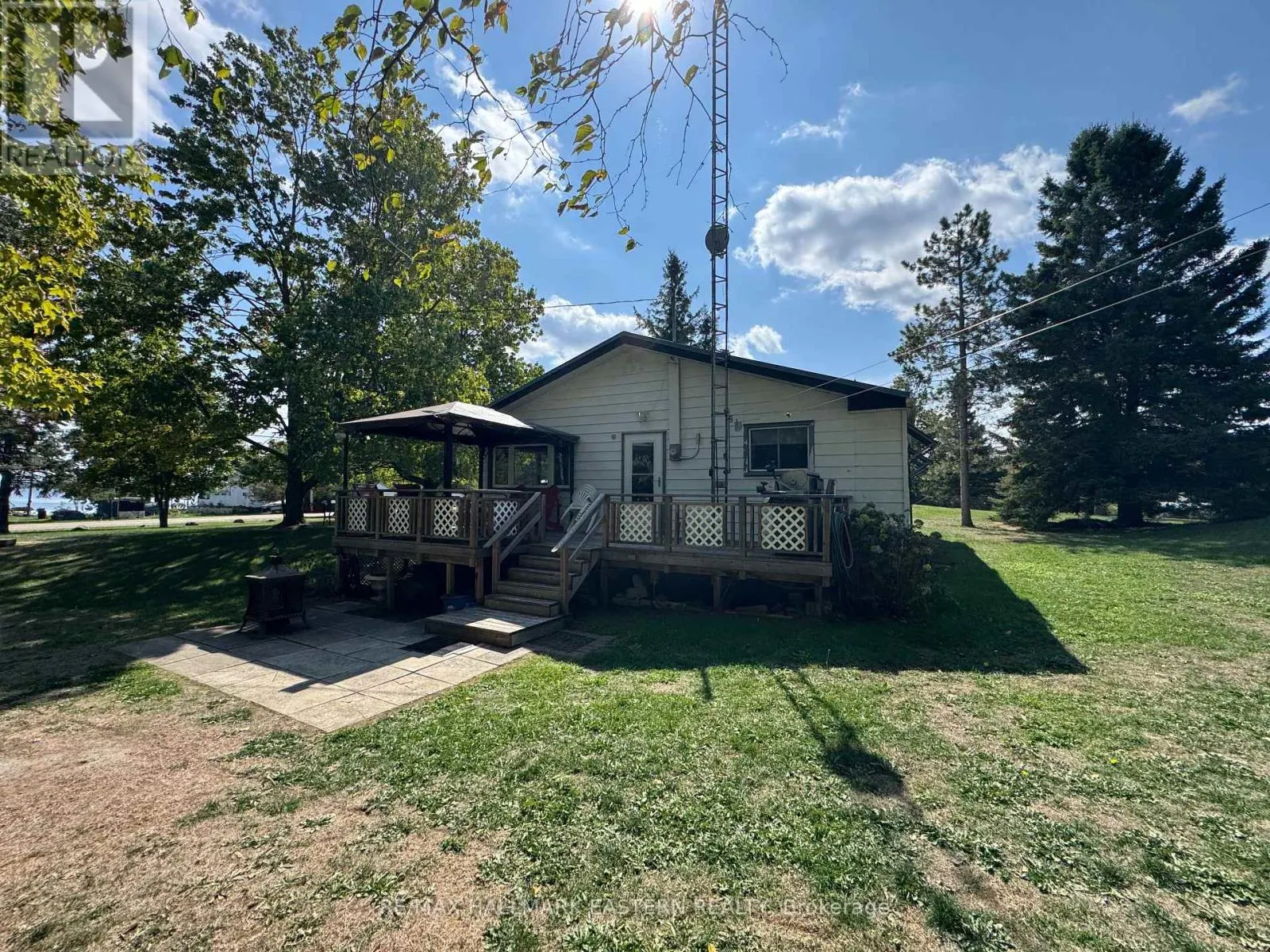 46 LAKEVIEW COTTAGE ROAD SE